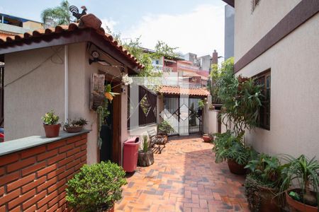 Casa para alugar com 180m², 2 quartos e 2 vagas Casa para alugar com 180m², 2 quartos e 2 vagasÁrea Externa