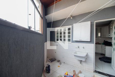 Casa para alugar com 180m², 2 quartos e 2 vagas Casa para alugar com 180m², 2 quartos e 2 vagasÁrea de Serviço