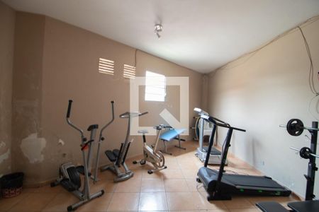 Casa para alugar com 180m², 2 quartos e 2 vagas Casa para alugar com 180m², 2 quartos e 2 vagasÁrea comum - Academia