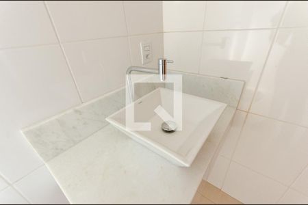 Casa de condomínio à venda com 98m², 2 quartos e 3 vagas Casa de condomínio à venda com 98m², 2 quartos e 3 vagasBanheiro