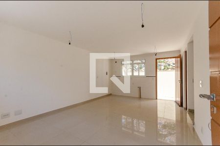 Casa de condomínio à venda com 98m², 2 quartos e 3 vagas Casa de condomínio à venda com 98m², 2 quartos e 3 vagasCozinha