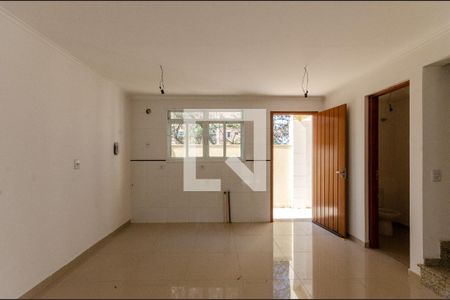 Casa de condomínio à venda com 98m², 2 quartos e 3 vagas Casa de condomínio à venda com 98m², 2 quartos e 3 vagasCozinha