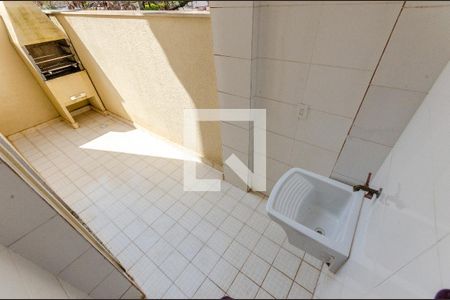 Casa de condomínio à venda com 98m², 2 quartos e 3 vagas Casa de condomínio à venda com 98m², 2 quartos e 3 vagasÁrea de Serviço