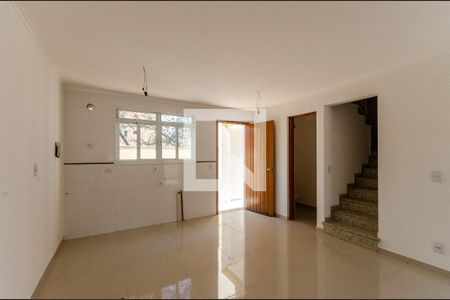 Casa de condomínio à venda com 98m², 2 quartos e 3 vagas Casa de condomínio à venda com 98m², 2 quartos e 3 vagasCozinha