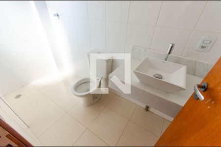 Casa de condomínio à venda com 98m², 2 quartos e 3 vagas Casa de condomínio à venda com 98m², 2 quartos e 3 vagasBanheiro