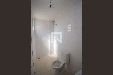 Casa de condomínio à venda com 94m², 2 quartos e 3 vagasBanheiro