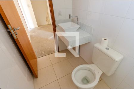 Casa de condomínio à venda com 132m², 3 quartos e 3 vagasBanheiro