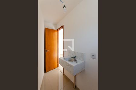 Casa de condomínio à venda com 132m², 3 quartos e 3 vagasLavabo