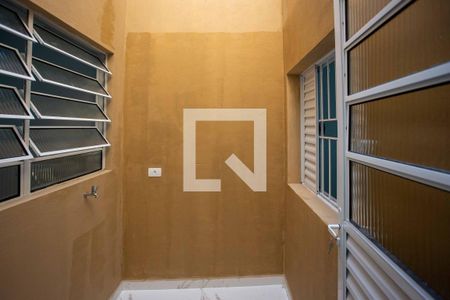 Área de Serviço de casa para alugar com 2 quartos, 36m² em Canhema, Diadema