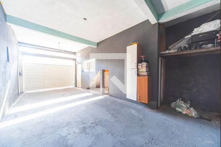 Casa à venda com 170m², 3 quartos e 2 vagas Casa à venda com 170m², 3 quartos e 2 vagasGaragem