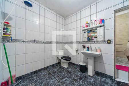 Casa à venda com 170m², 3 quartos e 2 vagas Casa à venda com 170m², 3 quartos e 2 vagasBanheiro Social