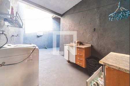 Casa à venda com 170m², 3 quartos e 2 vagas Casa à venda com 170m², 3 quartos e 2 vagasÁrea de Serviço