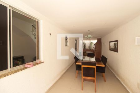 Casa de condomínio para alugar com 80m², 2 quartos e 1 vagaVaranda