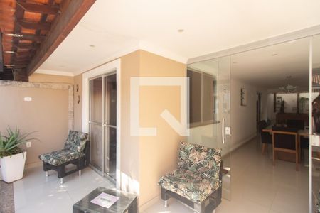 Casa de condomínio para alugar com 80m², 2 quartos e 1 vagaQuintal