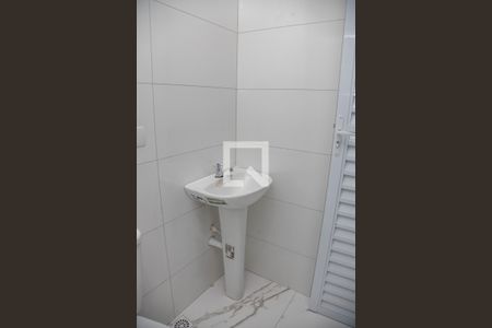 Casa para alugar com 34m², 1 quarto e sem vagaBanheiro