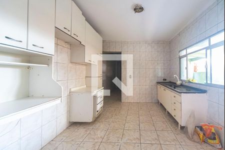 Casa para alugar com 90m², 2 quartos e 2 vagasCozinha 