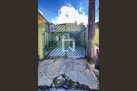 Casa para alugar com 90m², 2 quartos e 2 vagasFachada