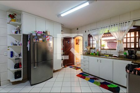 Casa à venda com 450m², 4 quartos e 2 vagasCozinha