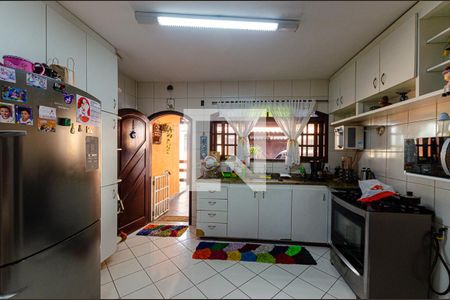 Casa à venda com 450m², 4 quartos e 2 vagasCozinha