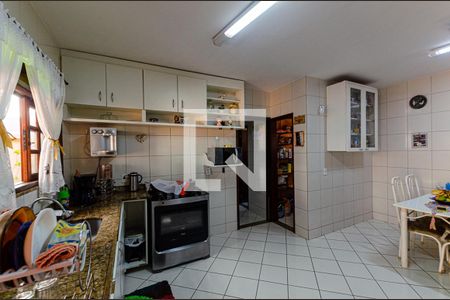 Casa à venda com 450m², 4 quartos e 2 vagasCozinha