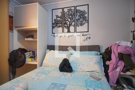 Casa à venda com 58m², 2 quartos e 5 vagasQuarto 2