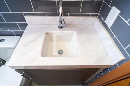 Apartamento para alugar com 47m², 2 quartos e 1 vaga Apartamento para alugar com 47m², 2 quartos e 1 vagaBanheiro