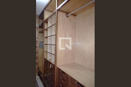 Apartamento à venda com 304m², 4 quartos e 3 vagasCloset Suíte principal