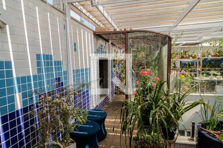 Casa à venda com 200m², 2 quartos e 2 vagasCobertura