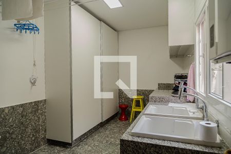 Casa à venda com 200m², 2 quartos e 2 vagasÁrea de Serviço