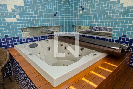 Casa à venda com 200m², 2 quartos e 2 vagasCobertura - Jacuzi