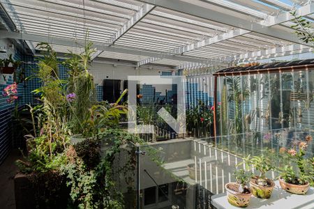 Casa à venda com 200m², 2 quartos e 2 vagasCobertura