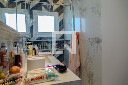 Casa à venda com 200m², 2 quartos e 2 vagasSuíte 1 do piso superior