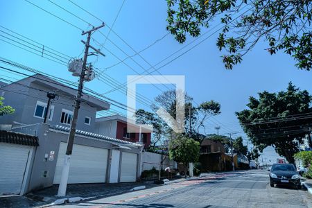 Casa à venda com 200m², 2 quartos e 2 vagasFachada