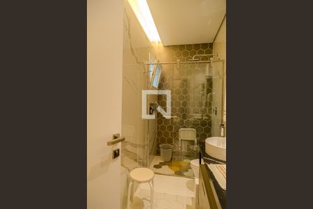 Casa à venda com 200m², 2 quartos e 2 vagasBanheiro da Suíte