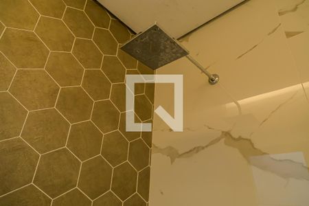 Casa à venda com 200m², 2 quartos e 2 vagasBanheiro da Suíte - Chuveiro