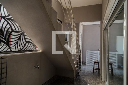 Casa à venda com 200m², 2 quartos e 2 vagasCorredor