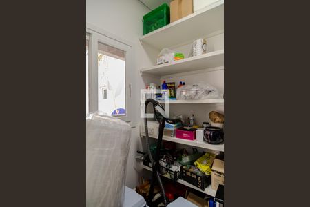 Casa à venda com 200m², 2 quartos e 2 vagasDespensa