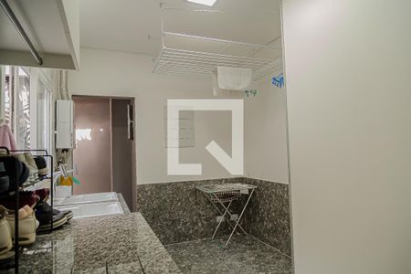 Casa à venda com 200m², 2 quartos e 2 vagasÁrea de Serviço