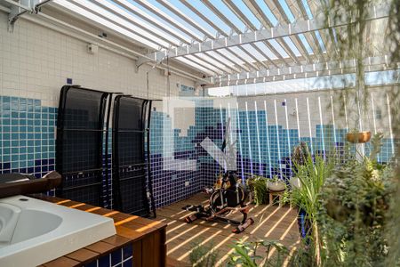 Casa à venda com 200m², 2 quartos e 2 vagasCobertura