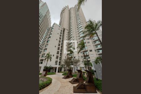 Apartamento à venda com 55m², 2 quartos e 1 vaga Apartamento à venda com 55m², 2 quartos e 1 vagaFachada