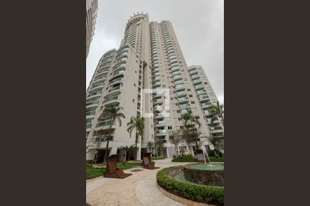 Apartamento à venda com 55m², 2 quartos e 1 vaga Apartamento à venda com 55m², 2 quartos e 1 vagaFachada