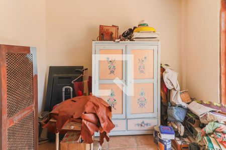 Quarto 2 de casa à venda com 3 quartos, 175m² em Vila Sonia, São Paulo