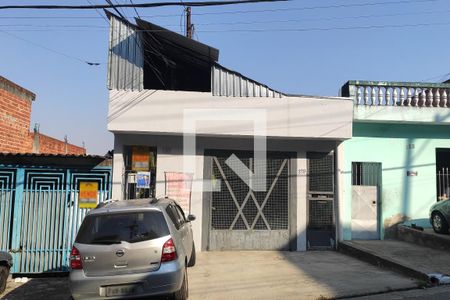 Casa para alugar com 28m², 1 quarto e sem vagaFachada + placa