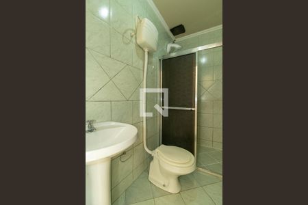 Banheiro de apartamento para alugar com 1 quarto, 30m² em São Geraldo, Porto Alegre