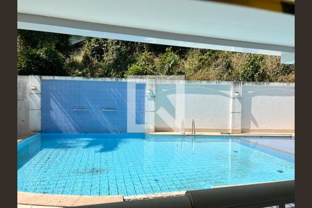 Apartamento à venda com 184m², 2 quartos e 2 vagasÁrea comum - Piscina