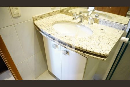 Apartamento à venda com 184m², 2 quartos e 2 vagasBanheiro Social - Segundo andar