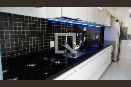 Apartamento à venda com 184m², 2 quartos e 2 vagasCozinha