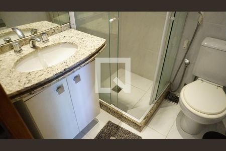 Apartamento à venda com 184m², 2 quartos e 2 vagasBanheiro Social - Segundo andar