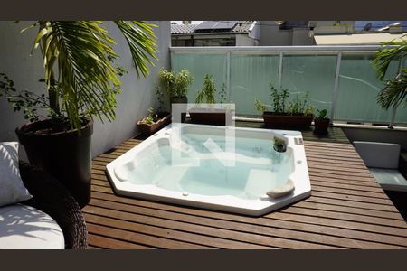 Apartamento à venda com 184m², 2 quartos e 2 vagasHidro - Espaço Lazer / Area Gourmet