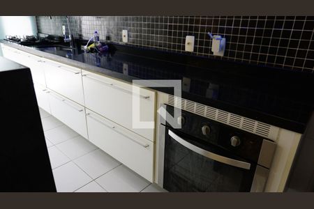 Apartamento à venda com 184m², 2 quartos e 2 vagasCozinha